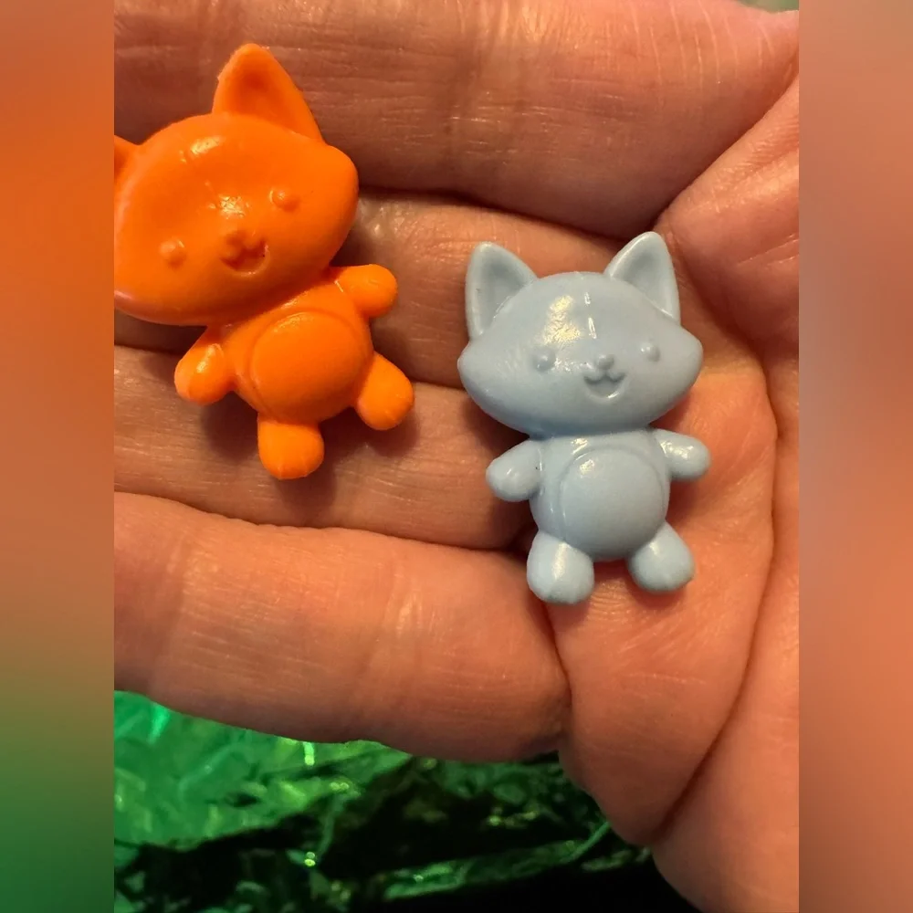 Mini figures squinkies, shopkins, misc